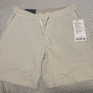 Men’s Lululemon Bowline 8” Shorts